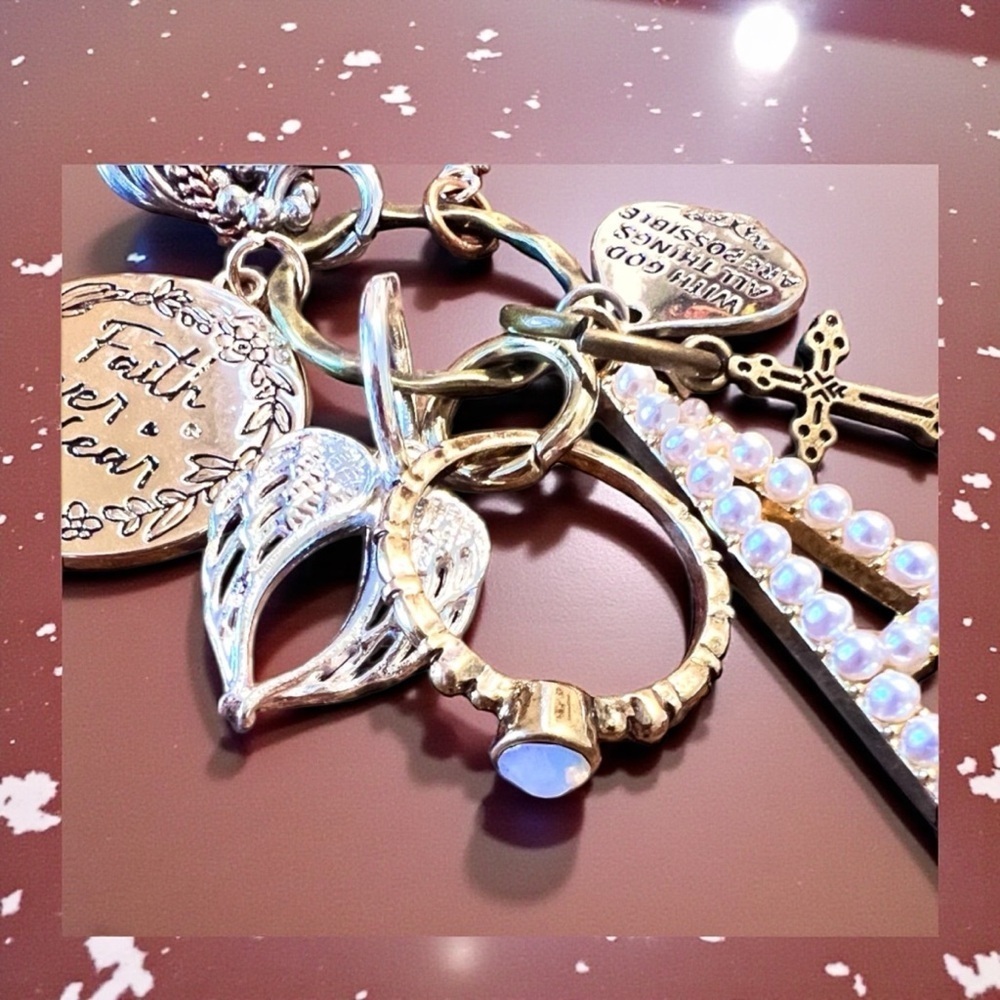 Spiritual and faith. Angel charms assemblage necklace. - Picture 14 of 17